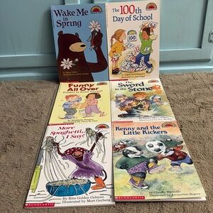 Hello Reader Level 2 (Grade K-2) Books (Spring/School/Funny/Sword/Kickers)